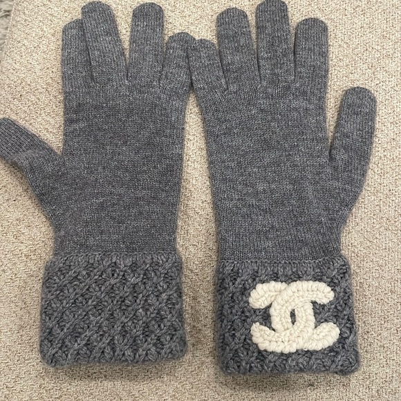 Chanel Gloves - new with tags - Picture 1 of 5